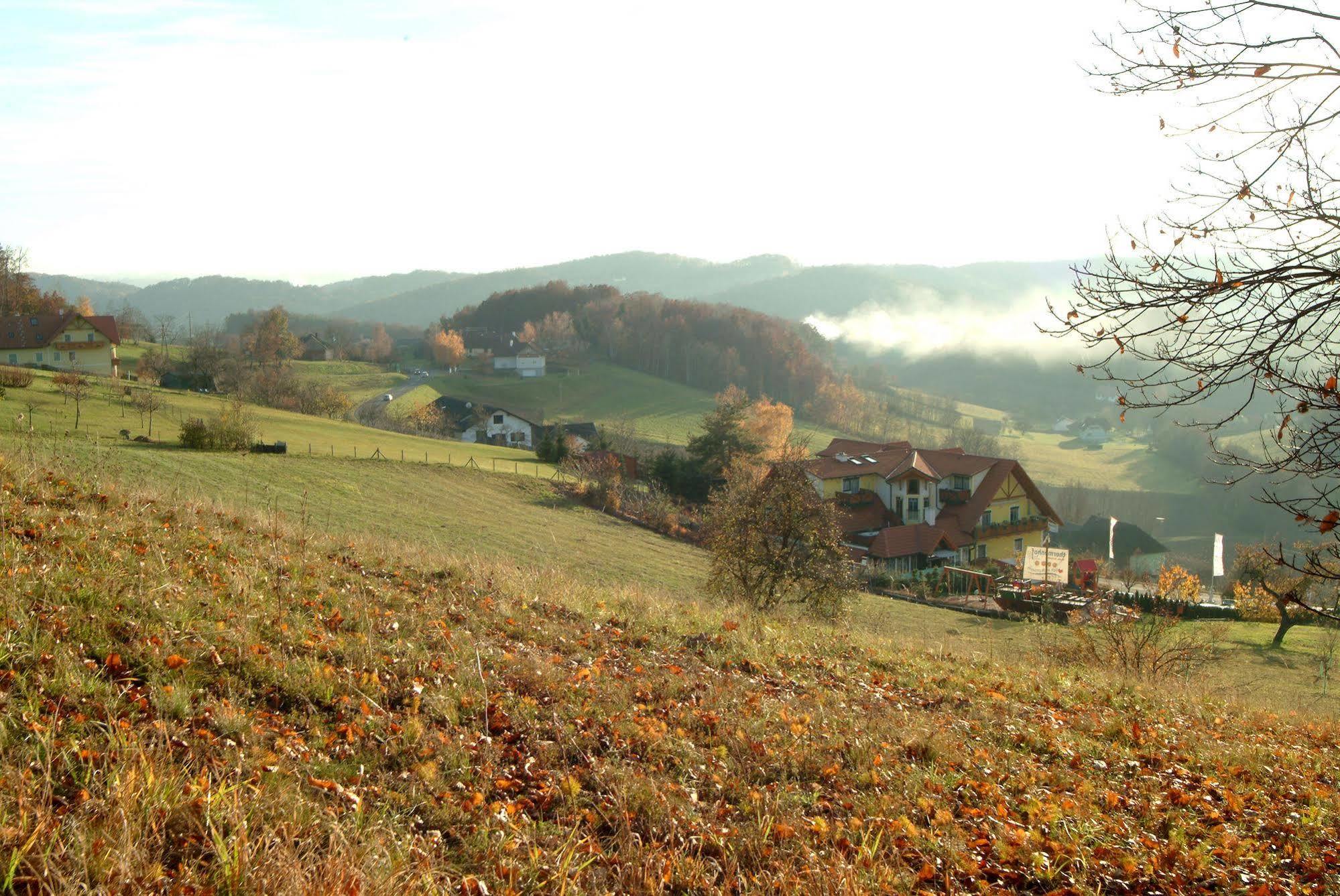 Thermenhof Puchasplus Loipersdorf Jennersdorf Exteriör bild